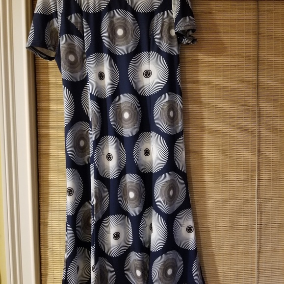 Short sleeve dress, size xl, worn only once. - Picture 2 of 3